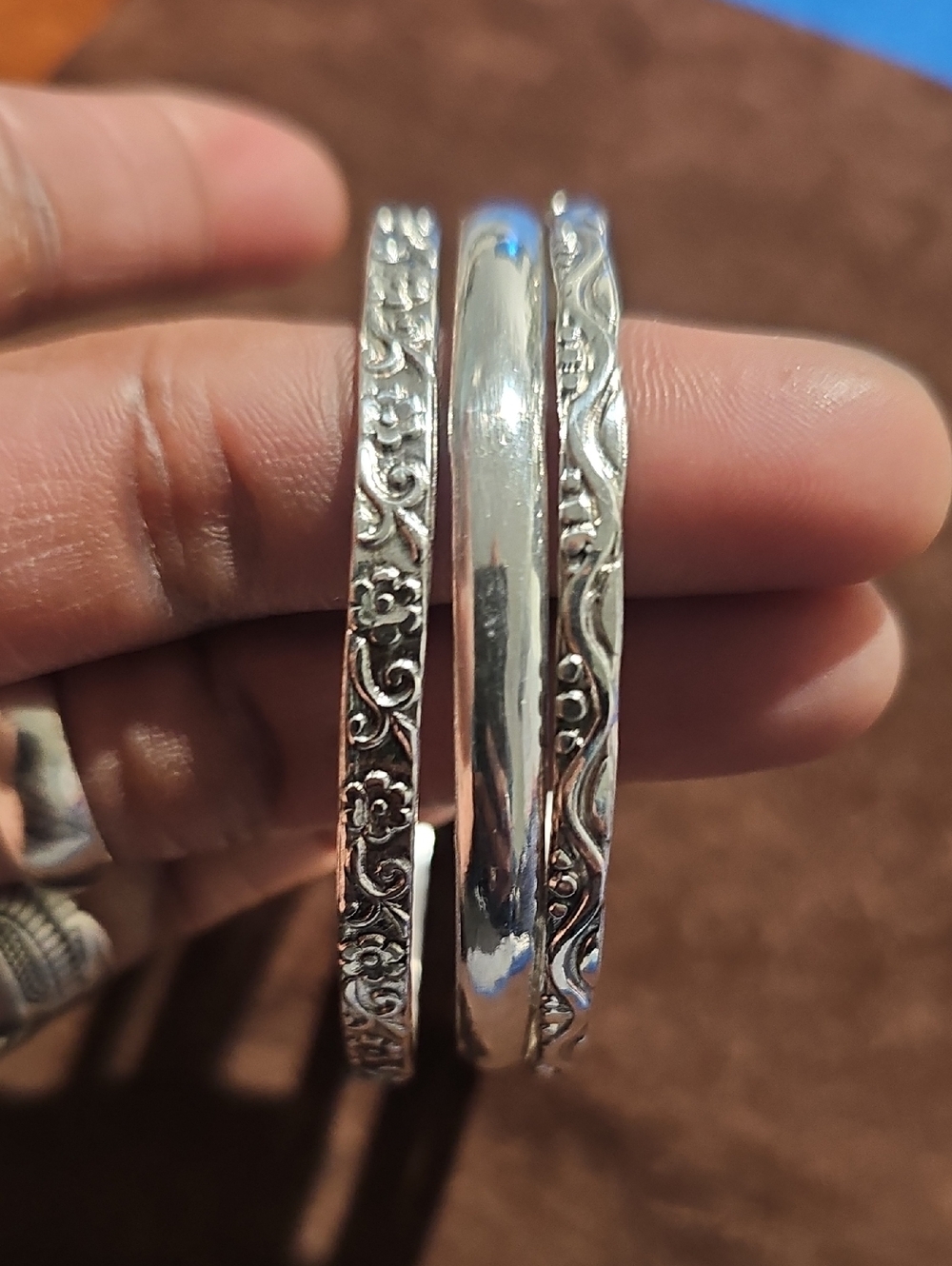 925 Sterling Silver Floral and Polished Bangles Set Of Three Ladies Size 8 - Picture 10 of 10